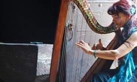 LAWENA de Brocéliande harpe celtique & chants traditionnels