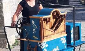Compagnie Le Train Chansons - Morwenna et son orgue de barbarie
