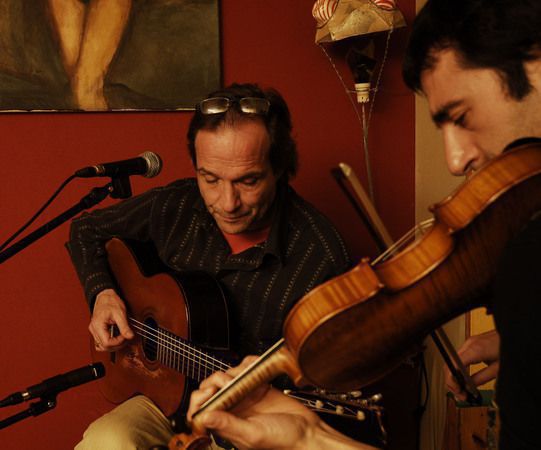 Cuartel Latino en Duo