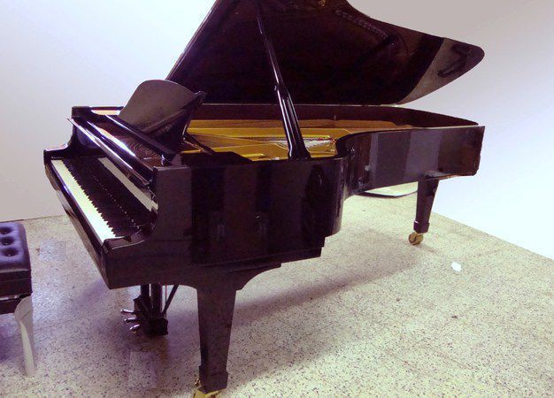 Vends piano de concert Steinway & Sons Mod. D 2m74