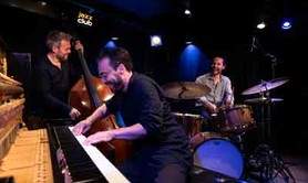 Emmanuel Forster Trio : « Tribute to Ray Brown »