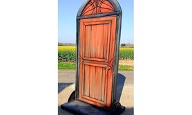 Décor de théâtre: porte double face ouvrante