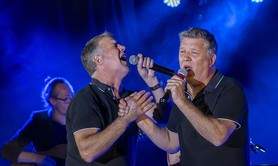 Les Jumeaux - Chanson Française Reprise et composition