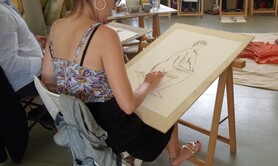 Séance de dessin avec modéle vivant