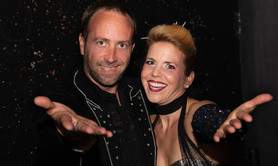 Sacha in the magicien burlesque - Magique ! 