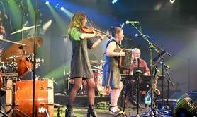 WATCHA TRIBU - Musique festive 