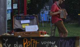 Colin Crapahute - Le Plus Petit Voyage du Mondee