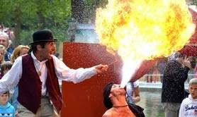 FAKIRATUS - Spectacle de fakir, homme-rat, théâtre de rue