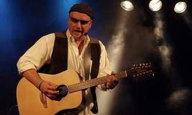 ALEX NOIR - GUITARISTE CHANTEUR POUR TOUT EVENEMENT 