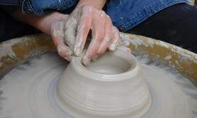 Tina Tourneur - Cours de poterie à Arles