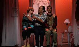 DANS LA FORÊT (LOINTAINE)