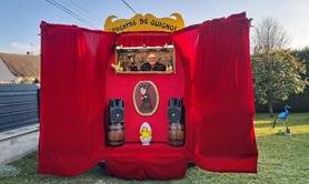 TONY MOLINA - CAMION THEATRE MARIONNETTES MOBILE