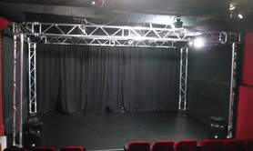Location salle de spectacle / lieu de répétition / Cours