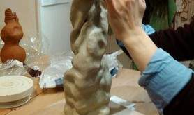Atelier de la terre à l'objet - Cours de modelage et mise en forme