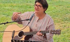 Béatrice - Cours de Guitare et, ou de Chant pour tous dans tous styles