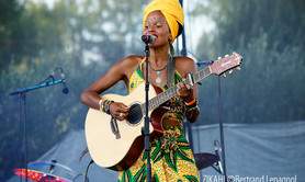 ZIKAHI - Chanteuse, musicienne, compositrice et interprète
