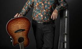 Armand - Auteur compositeur interpréte (variété Française) Guitariste