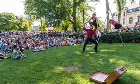 Cie Balancetoi - Spectacle Trois têtes et un chapeau