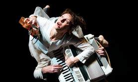 Mange la vie avec les doigts