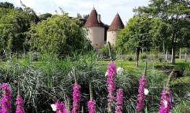 Croquis et peinture en extérieur - château de Corbelin