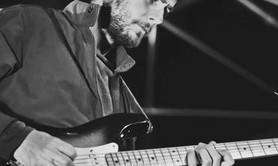 Alix Beucher - Musicien professionnel dispense cours de guitare