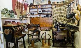 Les outils d'autrefois, la boite aux souvenirs