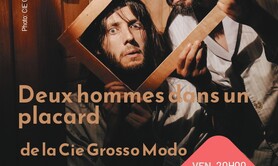 Deux hommes dans un placard