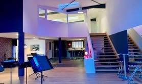 LOCATION / CO-LOCATION