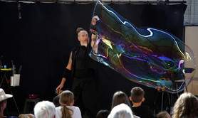 Le Dompteur de Bulles - Spectacle de rue