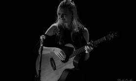 Déborah - Chanteuse guitariste propose concerts (nouvelle aquitaine)