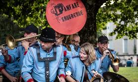 LA FANFARE SAUGRENUE - rue, inter-plateaux, défilé,etc..