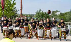 Batucada O'Banda Amanhã - Prestations statiques et/ou en déambulatoire