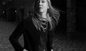 Suzanne Vega - Flying With Angels