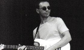 Olivier Olmos - Musicien Professionnel donne cours de guitare tous styles tous niveau