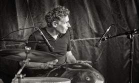 Frédéric PERROUX - Musicien compositeur joueur de Handpan