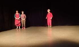 Emma Ould Aoudia - Atelier Clown & Présence (week-ends)