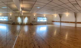 Salles de danse et petit théâtre