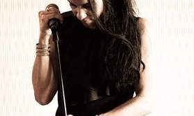 Sabrina chanteuse interprète  - Chanteuse professionnelle en Occitanie 