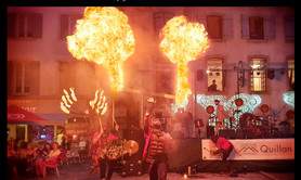 Clowns dans la sciure - Echassier, clown, cracheur feu, jongleur, etc..