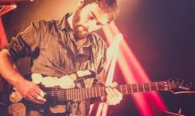 Thomas Leuwers - Professeur diplômé donne cours de guitare/musique