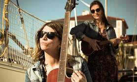 Folk Flambé - Folk Flambé duo féminin acoustique