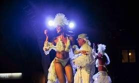 CARAMELO LATINO - Savourez un cocktail festif des rythmes latinos