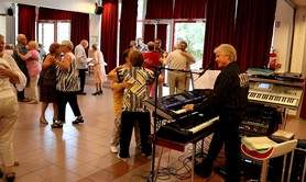 Dany Duke - Orchestre Musicien chanteur animateur