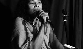 Laurencia Hnautra - Lady sings the blues
