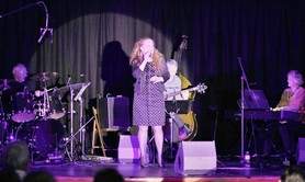LYDIE NAËL, Chanteuse de Jazz - concerts, soirées, congrès, cérémonies...