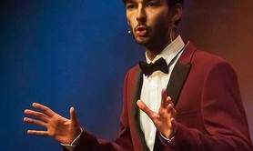 Max JOLLY - Comédien, animateur, voix off et professeur d'improvisation