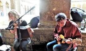 Para lo Lop  - duo de musiques traditionnelles à écouter et danser . . . 