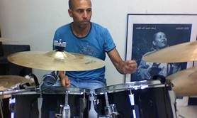 urgent prof de batterie cherche local a louer (la celle st cloud,versailles,le chesnay)