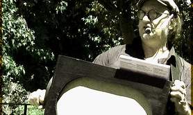 Gus Thurnèr - Chanteur et tourneur orgue de barbarie portatif