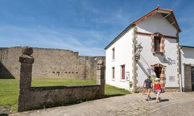 Les Bains de la Reine